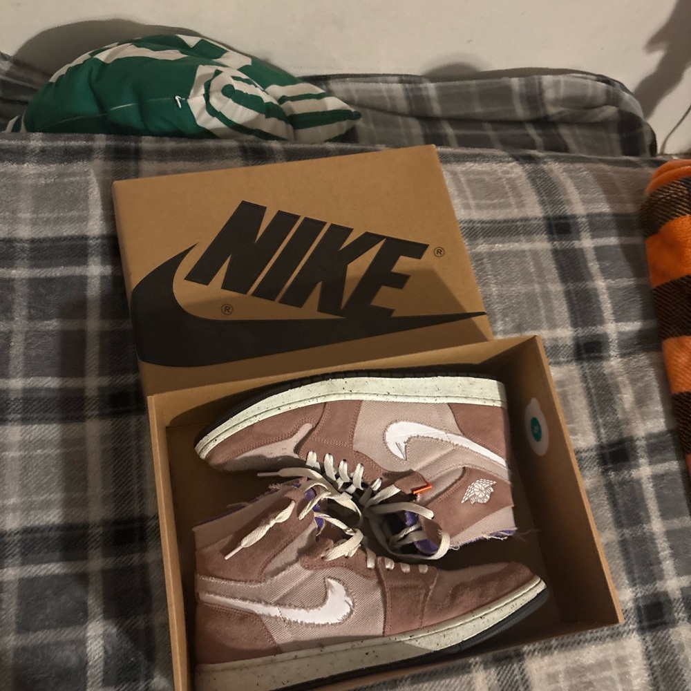 Air Jordan 1 High Zoom CMFT 2 'Fossil Stone' sneaker.